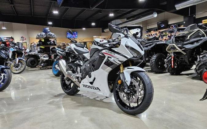2027 Honda® CBR1000RR