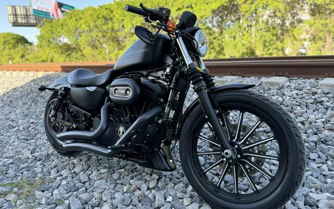 2010 Harley-Davidson® XL883N - Sportster® Iron 883™