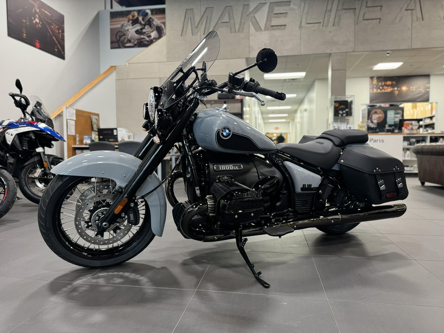 2025 BMW R 18 CLASSIC