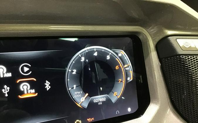 2023 Harley-Davidson® CVO™ Road Glide® Dark Platinum w/Pinstripe