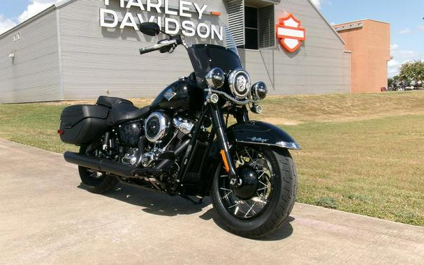2026 Harley-Davidson® FLHC - Heritage Classic