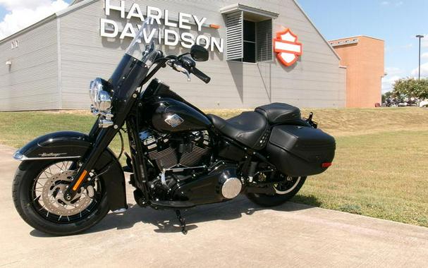 2026 Harley-Davidson® FLHC - Heritage Classic