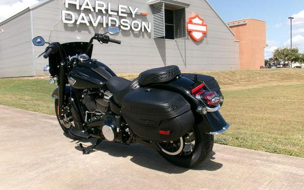 2026 Harley-Davidson® FLHC - Heritage Classic