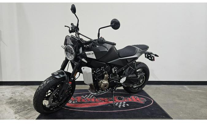 2025 Husqvarna Motorcycles SVARTPILEN 801