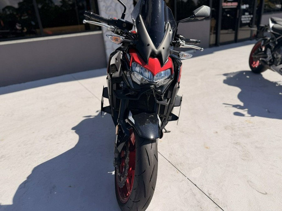 2024 Kawasaki Z900 ABS Candy Persimmon RedEbony