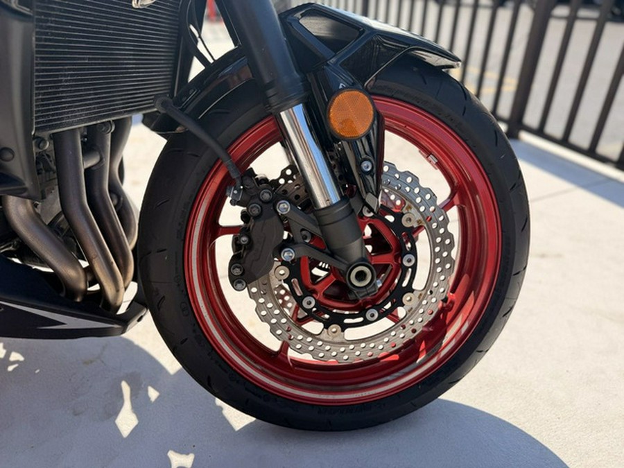 2024 Kawasaki Z900 ABS Candy Persimmon RedEbony