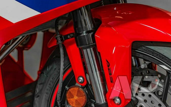 2026 Honda CBR650R E-Clutch