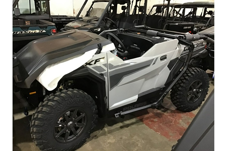 2026 Polaris GENERAL XP 1000 SPORT - GHOST GRAY Sport