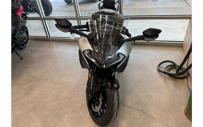2026 CFMOTO 675SS NEBLUA BLACK 2026 - CFMOTO