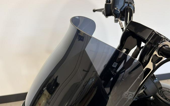 2025 Indian Motorcycle® SPORT CHIEF, BLACK SMOKE, 49S