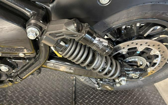 2025 Indian Motorcycle® SPORT CHIEF, BLACK SMOKE, 49S