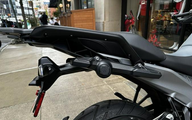 2025 BMW R 1300 GS Light White