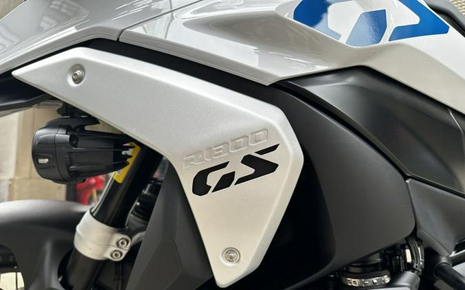 2025 BMW R 1300 GS Light White