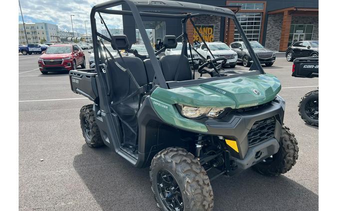 2025 Can-Am Defender HD9