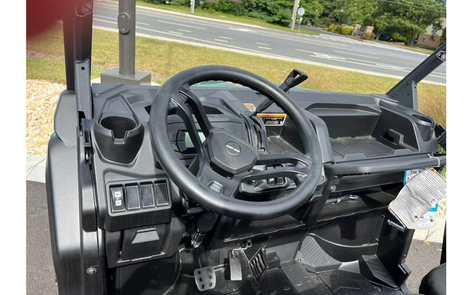 2025 Can-Am Defender HD9