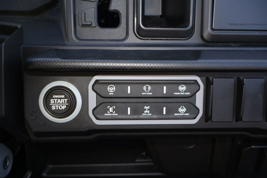 2026 Can-Am Defender X Mr HD11 With Half-Doors Dark Wildland C