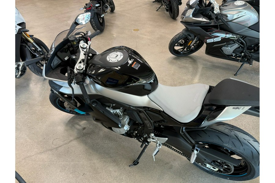 2026 CFMOTO 675SS NEBLUA BLACK 2026 - CFMOTO