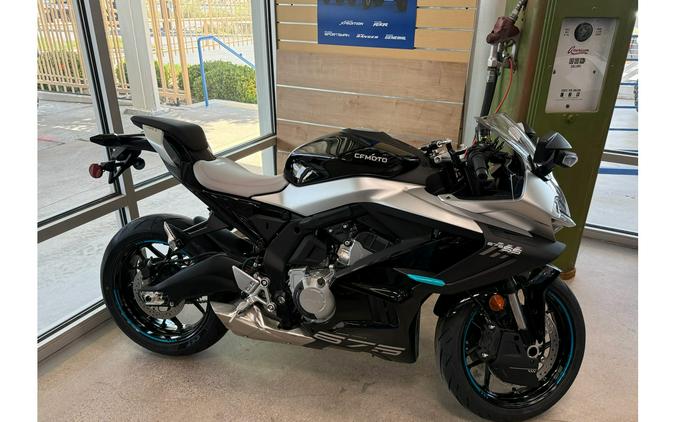 2026 CFMOTO 675SS NEBLUA BLACK 2026 - CFMOTO