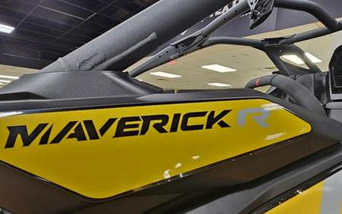 2024 Can-Am® Maverick R 999T DCT