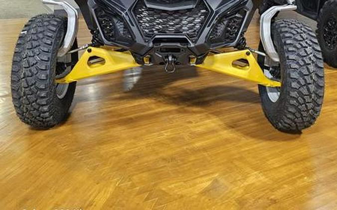 2024 Can-Am® Maverick R 999T DCT