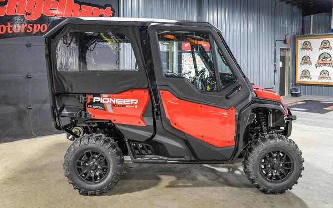 2025 Honda Pioneer 1000-5 Deluxe