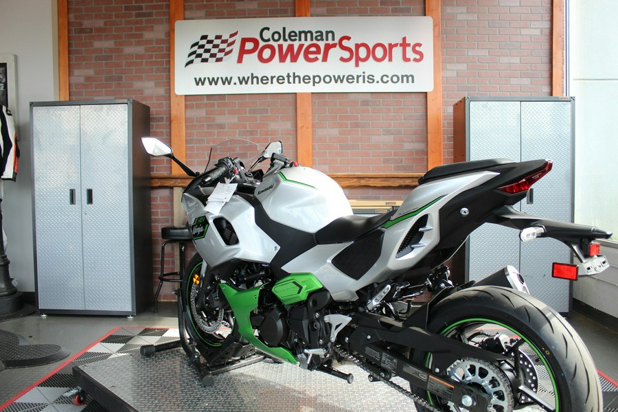 2024 Ninja 7 Hybrid ABS - Kawasaki