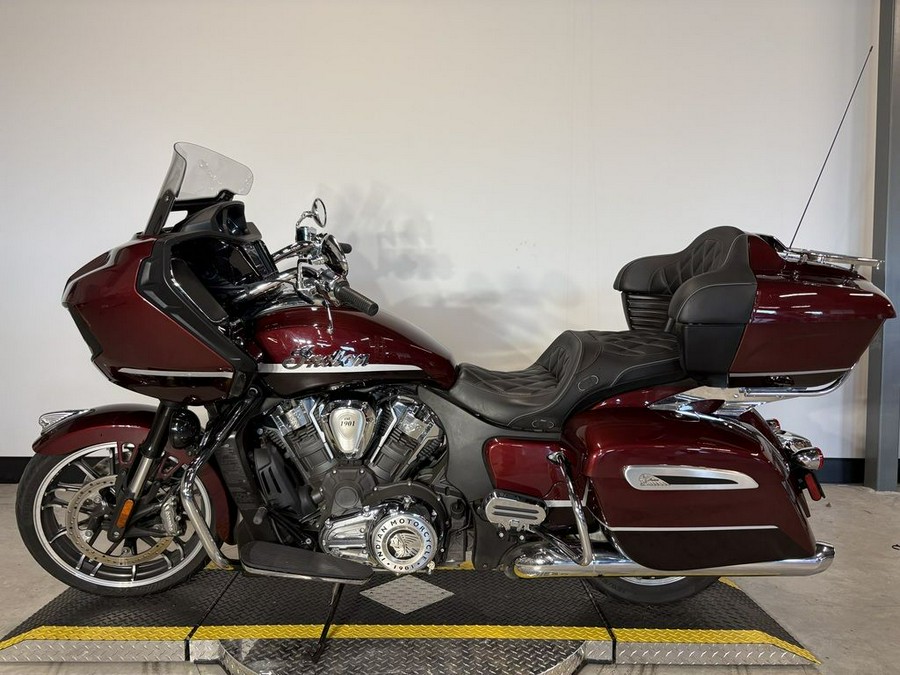 2022 Indian Motorcycle® PURSUIT LIMITED PREM, MRN/CRMSN MTLC, CAL
