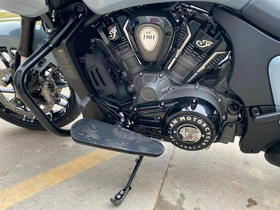 2024 Indian Motorcycle Challenger® Dark Horse® Icon with PowerBand Audio Package