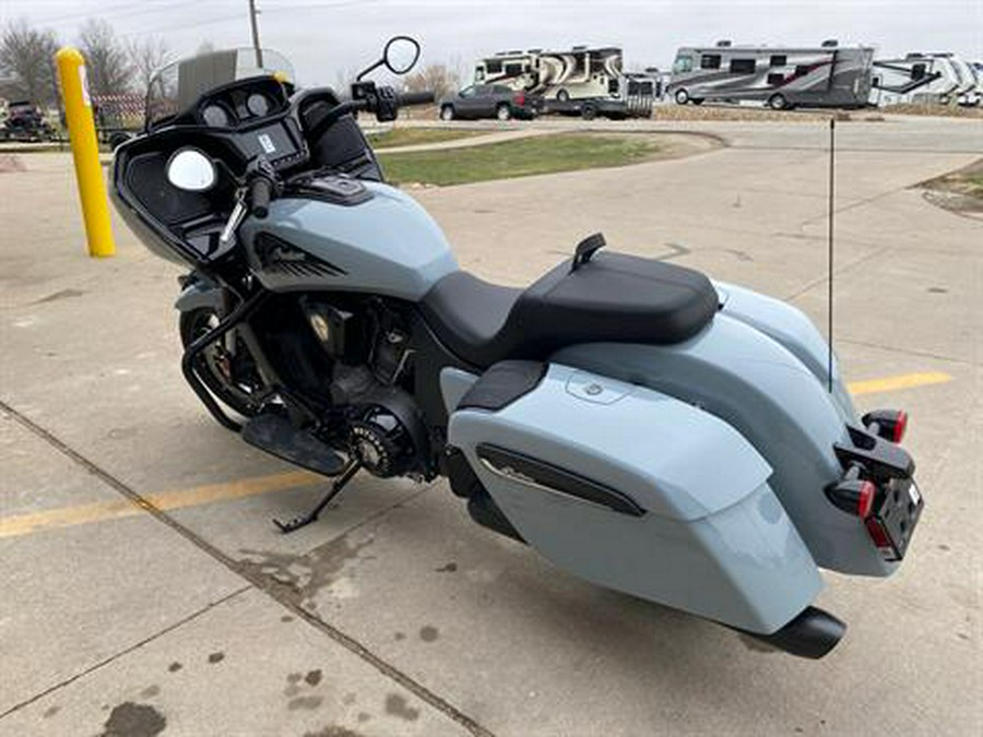 2024 Indian Motorcycle Challenger® Dark Horse® Icon with PowerBand Audio Package