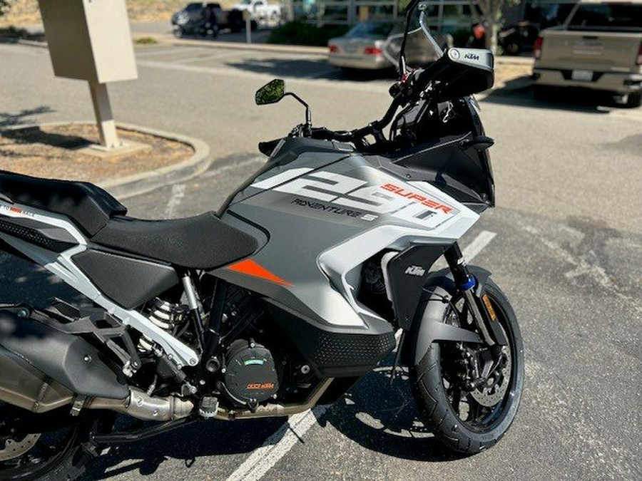 2024 KTM 1290 SUPADV S