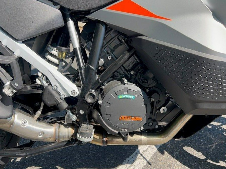 2024 KTM 1290 SUPADV S