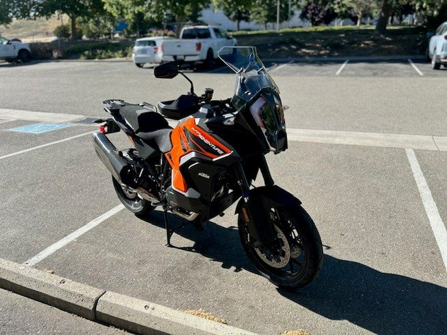 2023 KTM 1290 SUPADV S