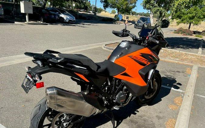 2023 KTM 1290 SUPADV S