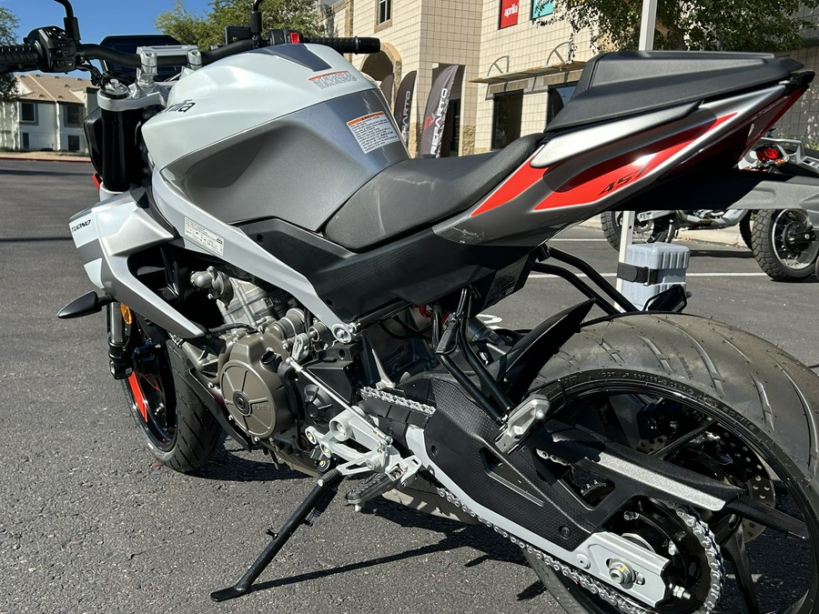 2026 Aprilia Tuono 457