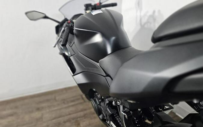 2026 Kawasaki Ninja® 500 ABS Metallic Flat Spark Black