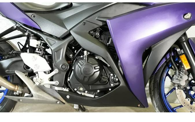2015 YZF-R3 - Yamaha