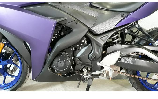 2015 YZF-R3 - Yamaha