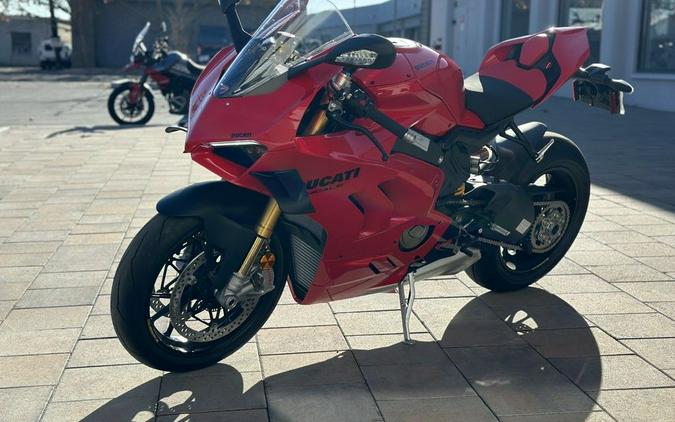 2024 Ducati Panigale V4 S Red