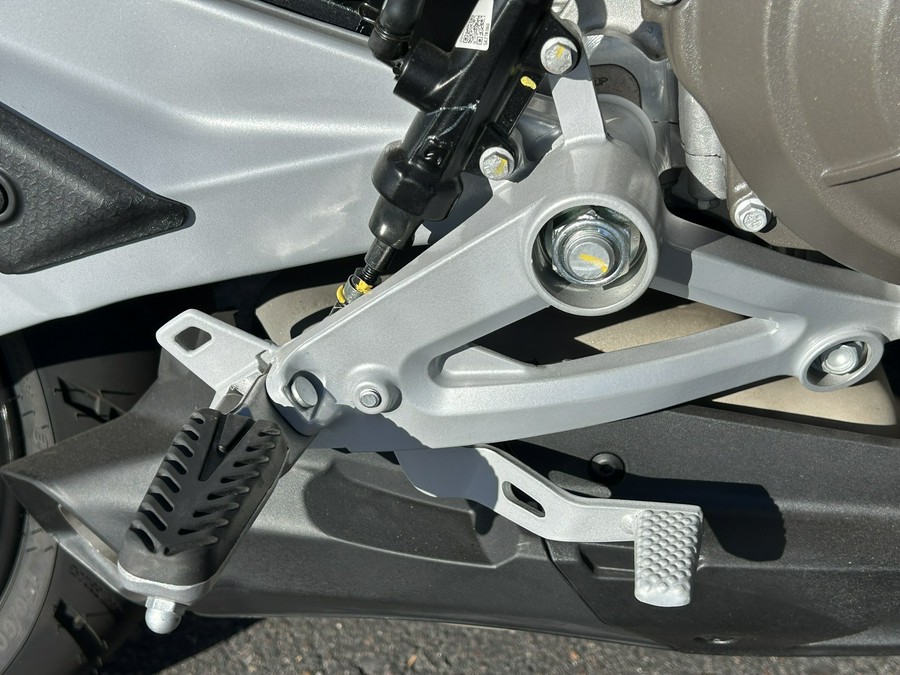 2026 Aprilia Tuono 457