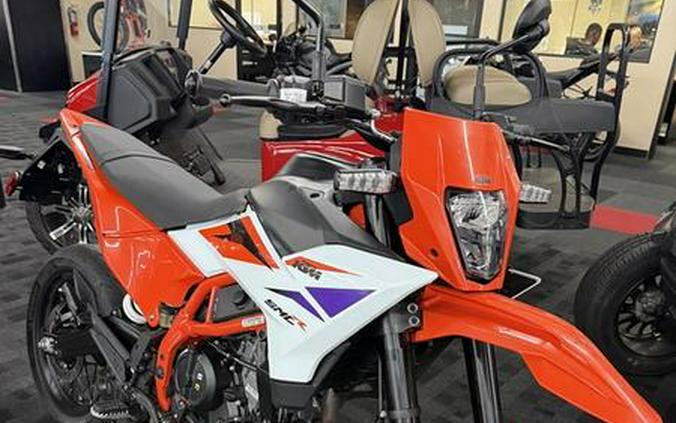 2026 KTM 390 SMC R