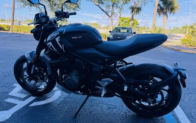 2022 Triumph Trident 660 Matt Jet Black and Silver Ice