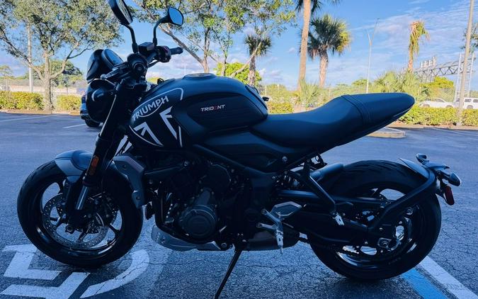 2022 Triumph Trident 660 Matt Jet Black and Silver Ice