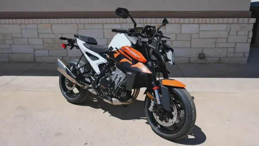 2027 KTM 990 DUKE