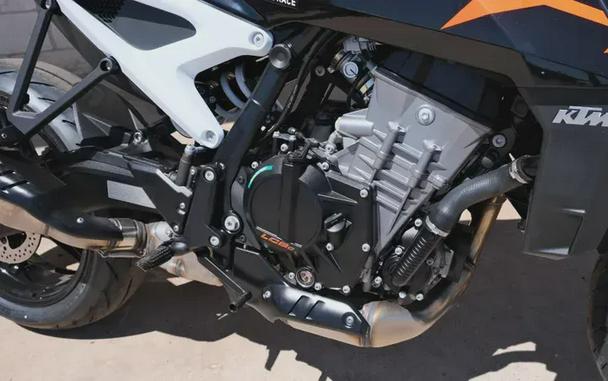 2027 KTM 990 DUKE