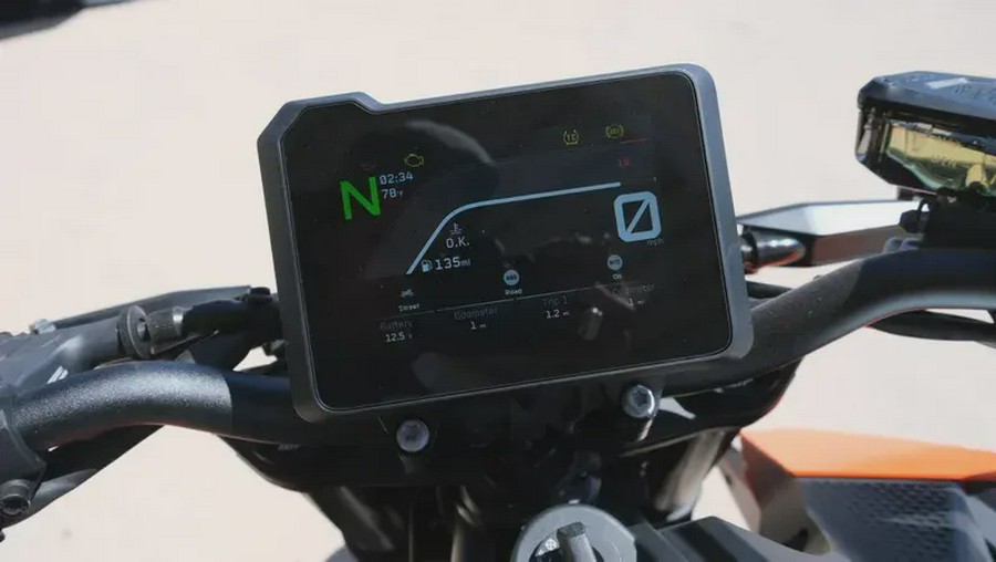 2027 KTM 990 DUKE