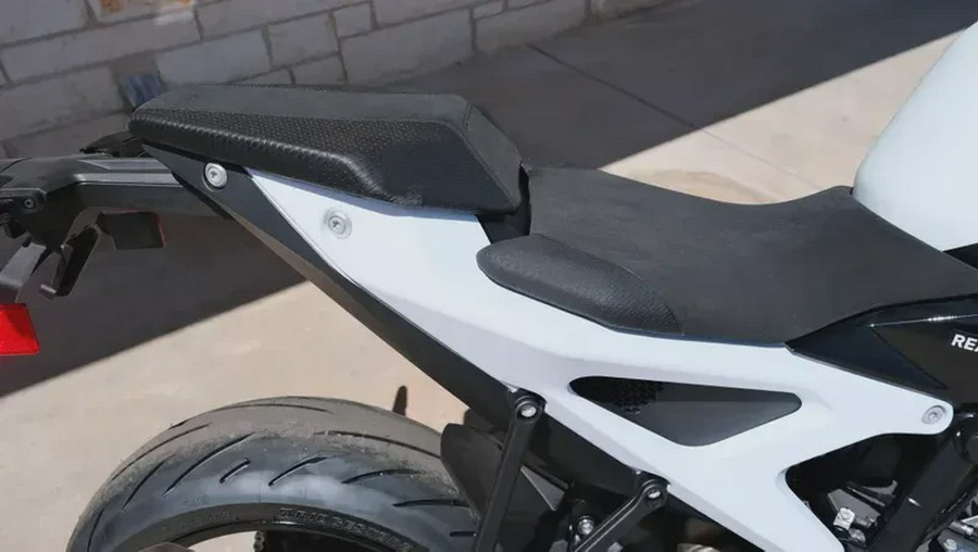 2027 KTM 990 DUKE