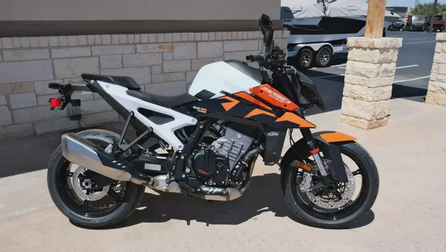 2027 KTM 990 DUKE