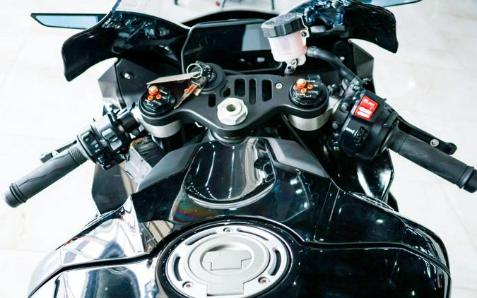 2023 Yamaha YZF-R1