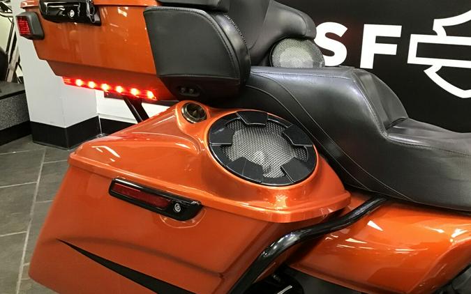 2020 Harley-Davidson® Ultra Limited Scorched Orange/Silver Flux