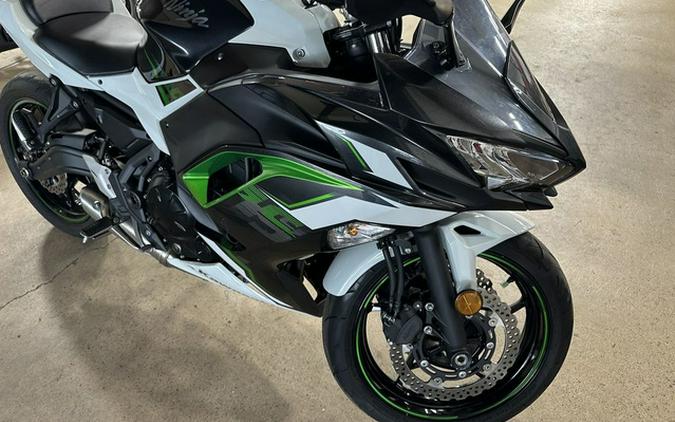 2022 Kawasaki Ninja 650 ABS KRT Edition